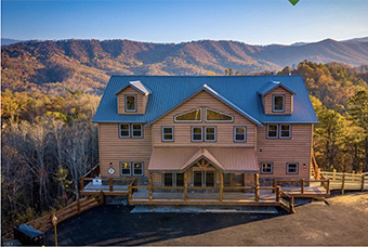 Mountview Paradise 12 bedroom pet friendly cabin Pigeon Forge by Cabins for You