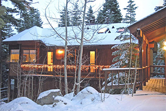 woodcrest 4 bedroom pet friendly cabin north lake tahoe by Lake Waters of Tahoe Properties