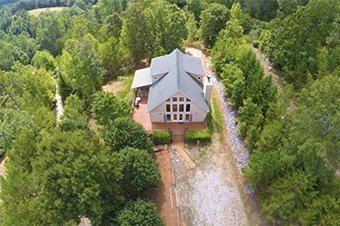 heart of wine country 4 bedroom pet friendly cabin north georgia mountains by Georgia Mountain Rentals